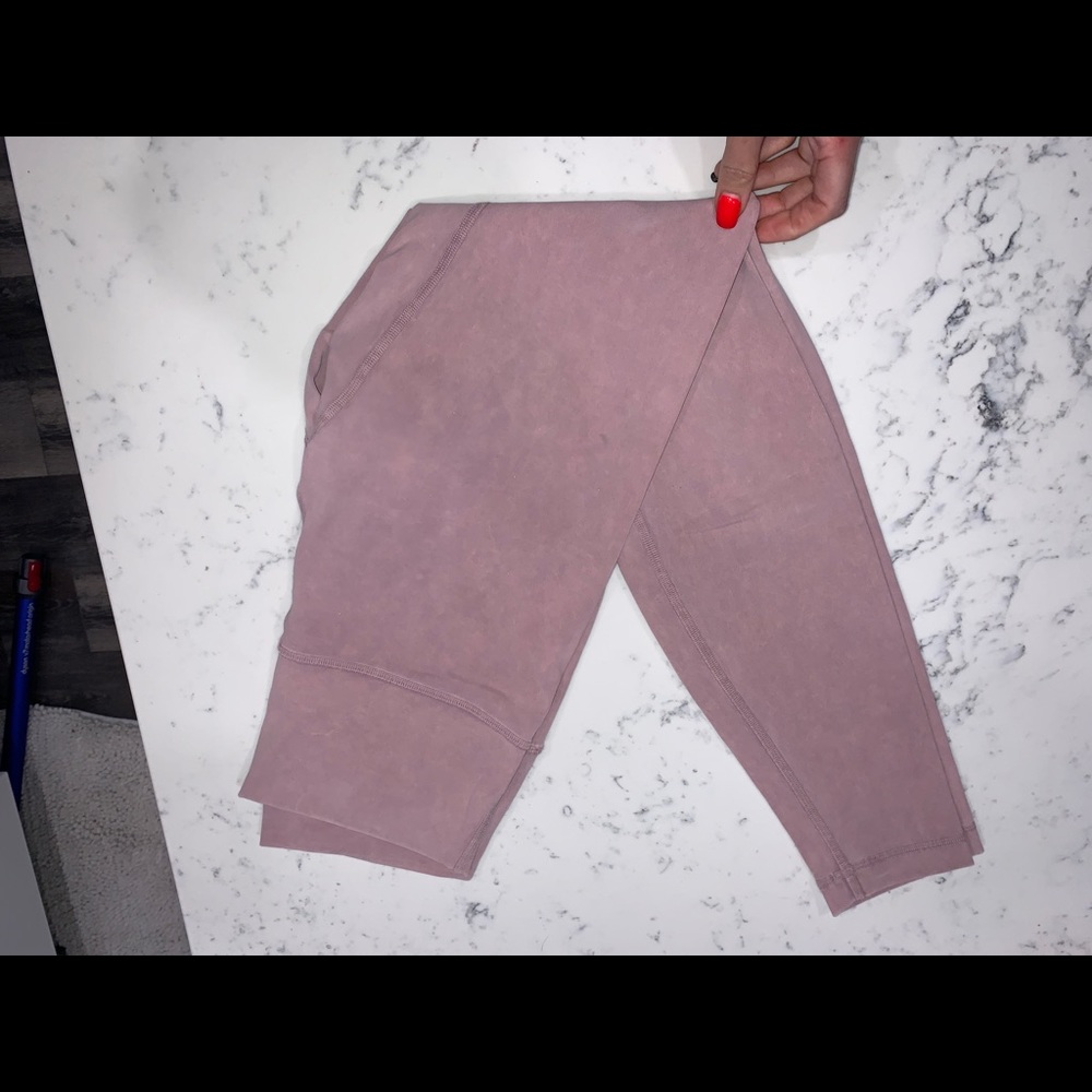 Lululemon size 6 snow washed wunder unders